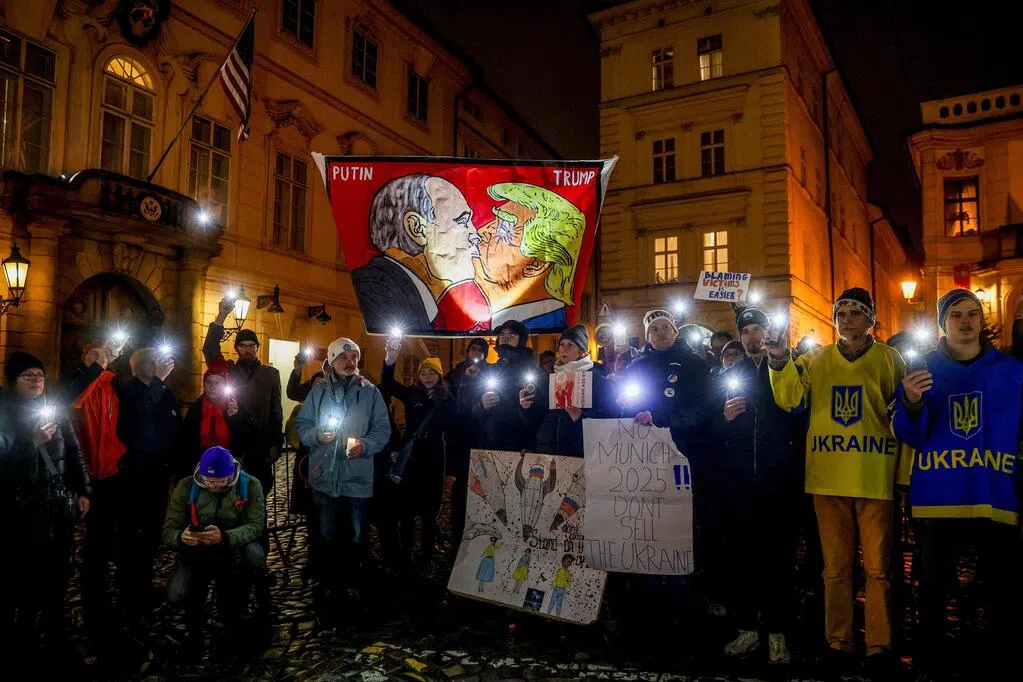 Putin: Ukraine must cede territory US proposal can serve as the basis for future agreements.