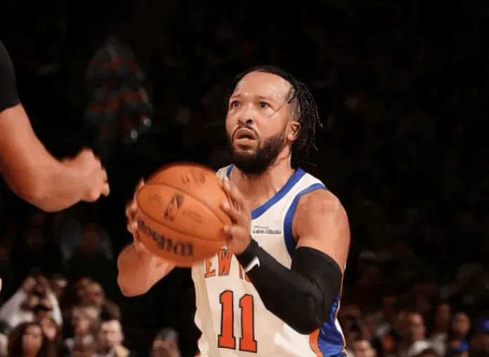 Brunson is the first player this season to record at least 40 points and 5 assists in a single game without committing any turnovers.