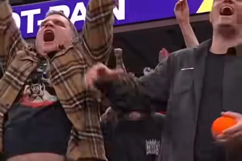 24 points, 7 rebounds, 10 assists! Dennis Schröder posted a photo on Instagram celebrating his team's victory over the Rockets.