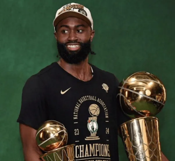 Truly worthy of the FMVP title! Brown has averaged 32.1 points, 6.5 rebounds, and 5 assists in his last 8 games, with a field goal percentage of 53.5%.