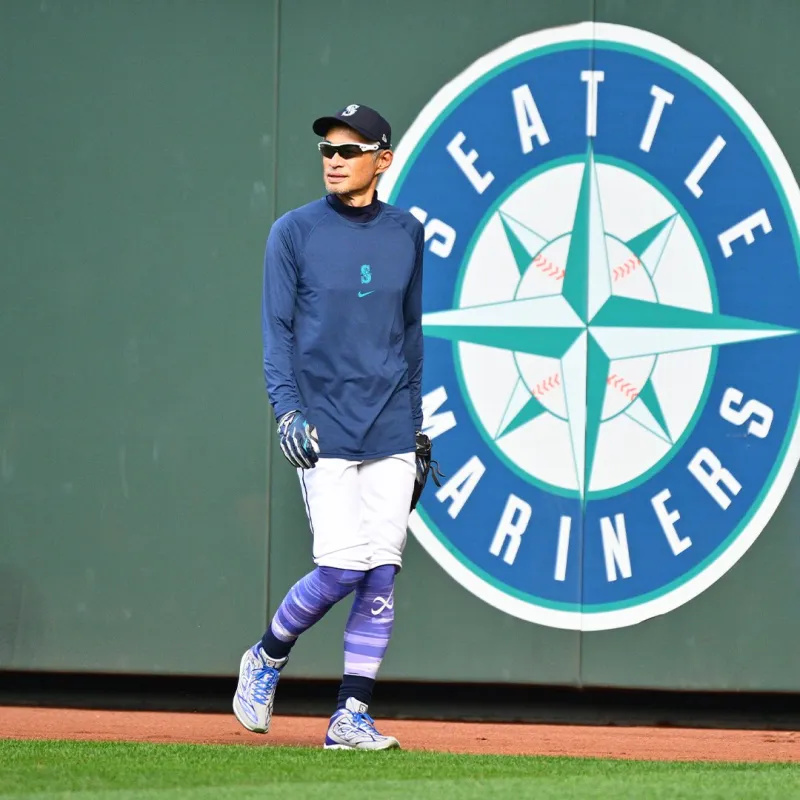 MLB Official: Hall of Famers Watch American League Championship Series Live ​