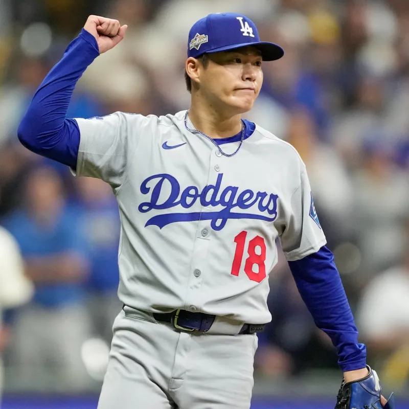 Dodgers' starting pitchers have a 7-0 record in postseason games when pitching a full 6 innings