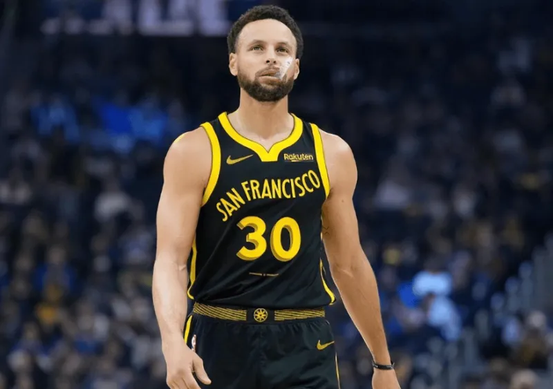 Data website predicts Curry's new season data: 27.3 points, 5.0 rebounds, 6.1 assists per 36 minutes