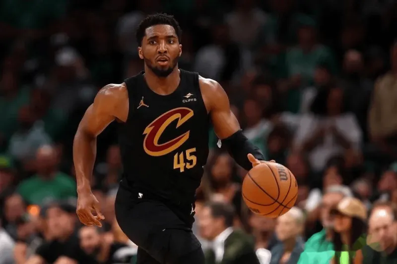 Data website predicts Mitchell's new season data