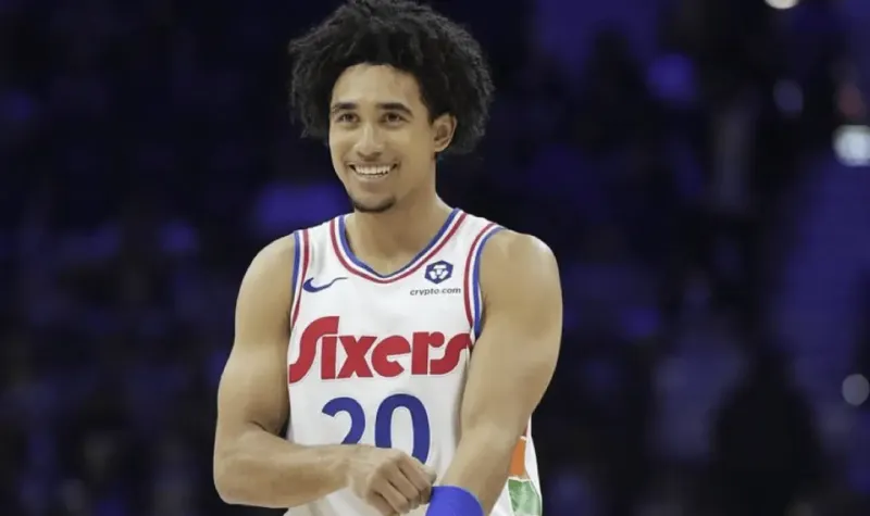 US reporter: McCain missed today's team training and his right hand is still in plaster.