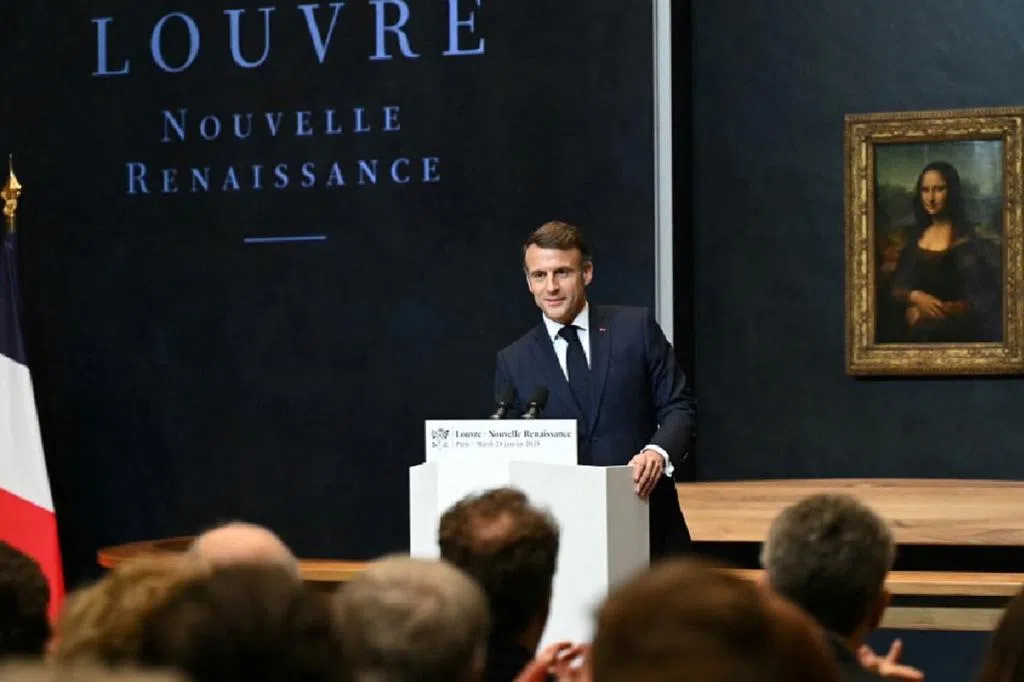 Priceless jewels stolen in Louvre robbery