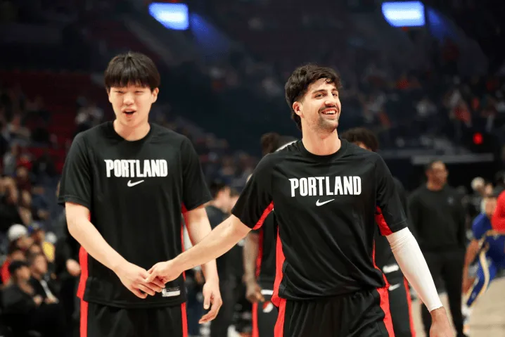 It was difficult for Duan Hansen to show his strengths in the early season, and Billups would not give him many opportunities.