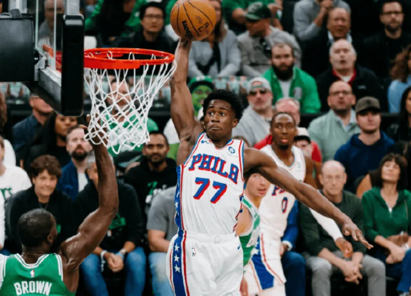 Tuoji: Edgecombe has a completely different aura. He is smart and mature.