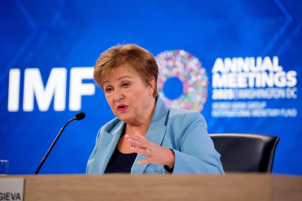 IMF: Asia's economic growth will slow this year and trade risks will increase