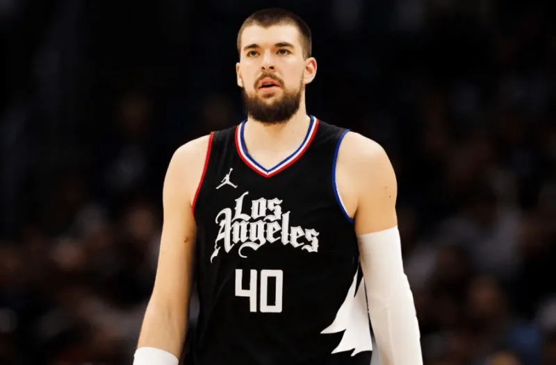 Paul: When I talked to Zubac, I realized he was the longest-serving player on the Clippers.