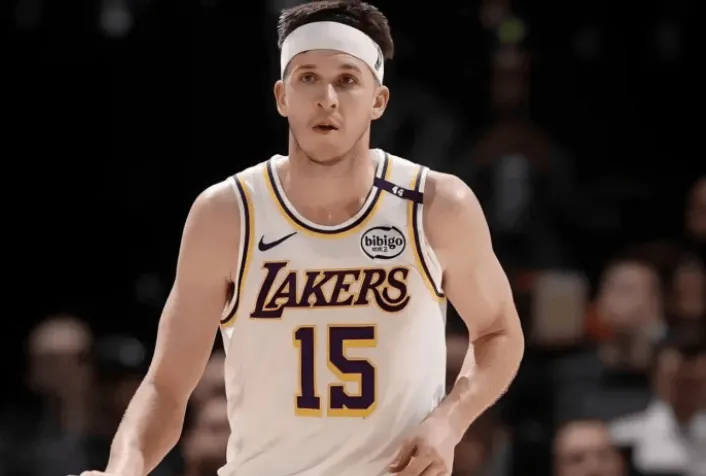 Reeves made 17 of 18 free throws, setting a career high in both attempts and hits.