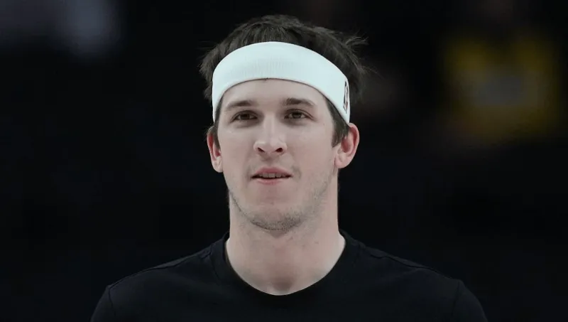 Reeves averaged 34 points, 7.7 rebounds, and 9.7 assists in the first three battles, with a true shooting percentage of 73.6%