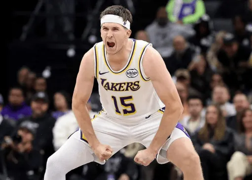 Reeves' total score of 143 points is tied with Alexander for first place.