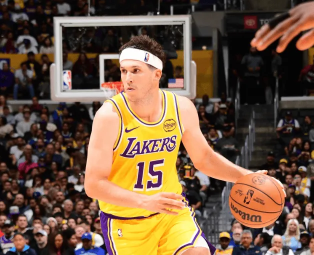 Reeves scored 35+5+5 in the first four games of the season, comparable to Jordan, Curry, Westbrook, Doncic and others