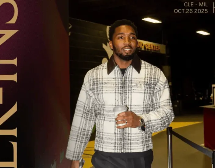 ESPN predicts the Cavaliers have a 61.6% winning percentage against the Celtics in tomorrow's game.