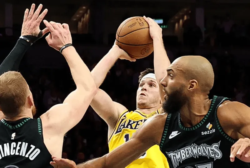 Redick: I'm comfortable letting Reeves make the decisions in crucial moments he's a tough guy.