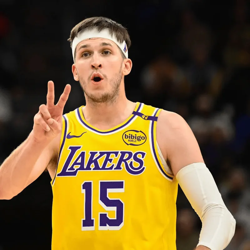 It is widely believed within the league that a new contract for Reeves with an annual salary of $30 million is the bottom line.