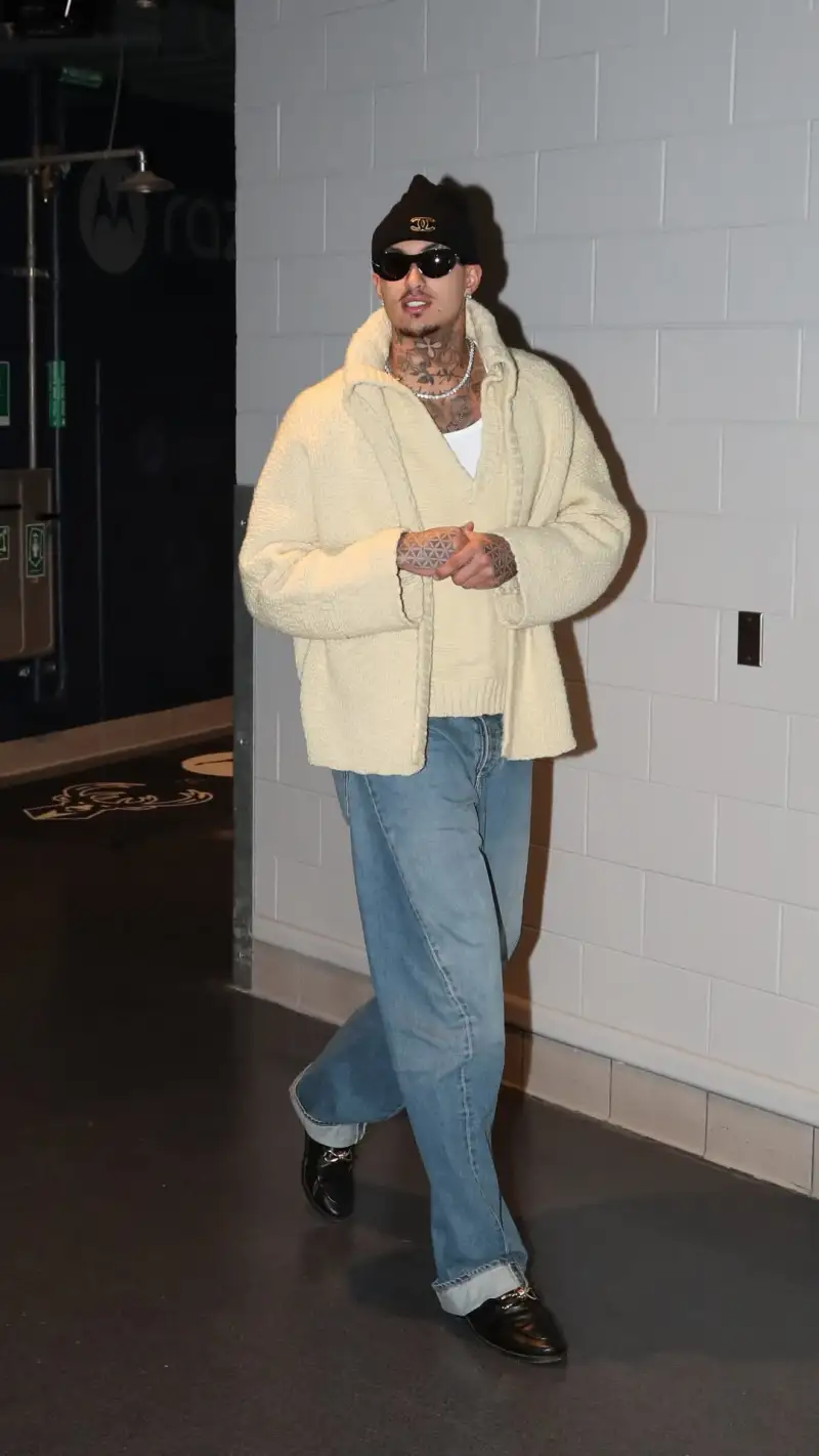 A stylish man's daily life! Kyle Kuzma shares his off-court photos with fans on Instagram.