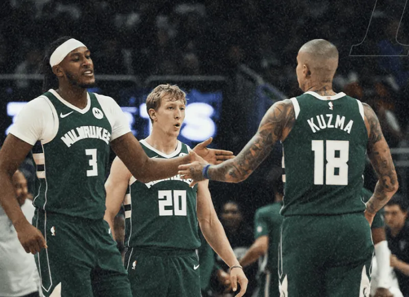 ESPN predicts the Bucks have a 67.6% winning percentage in tomorrow's Kings vs. Bucks game.
