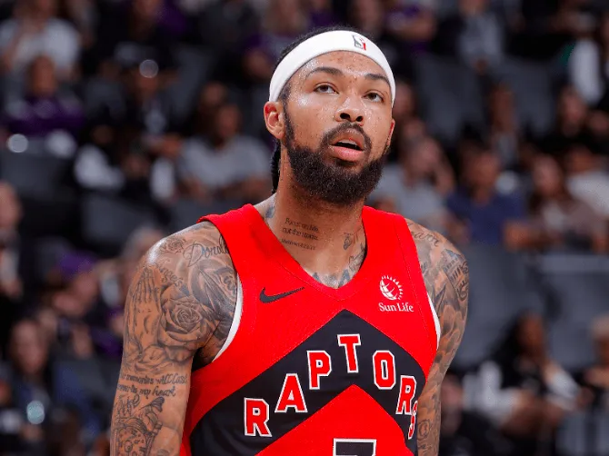 Ingram was on fire! He went 10-for-15 from the field, scoring 26 points, grabbing 7 rebounds, dishing out 4 assists, and blocking 1 shot.