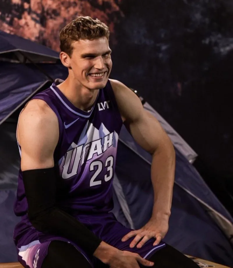 Lauri Markkanen has averaged 35.6 points and 6.8 rebounds in his last five games, shooting 47.1% from the field.
