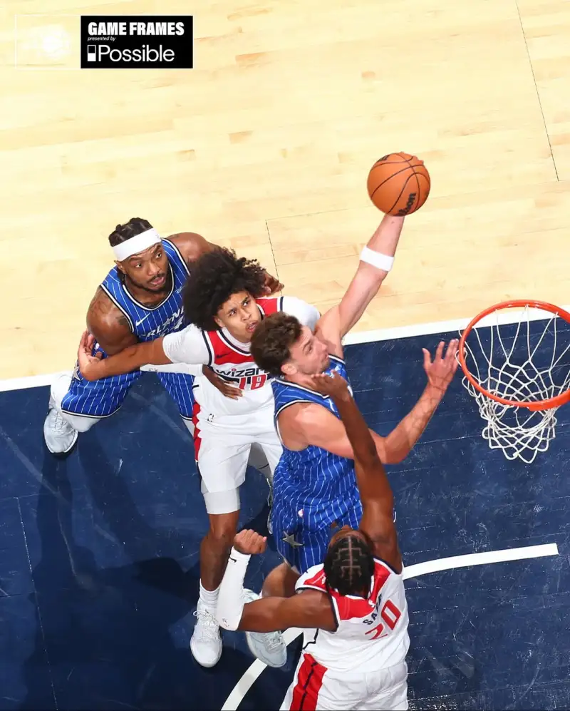 The Magic celebrated their third win! The team's official account posted photos of the players on the court yesterday.