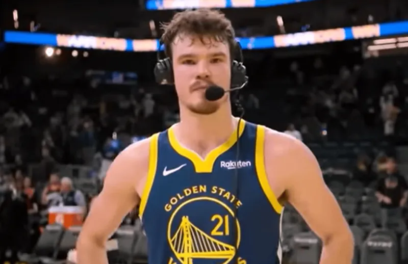 Post: In the final quarter, we got the ball back into Curry's hands more often, which helped us stabilize.