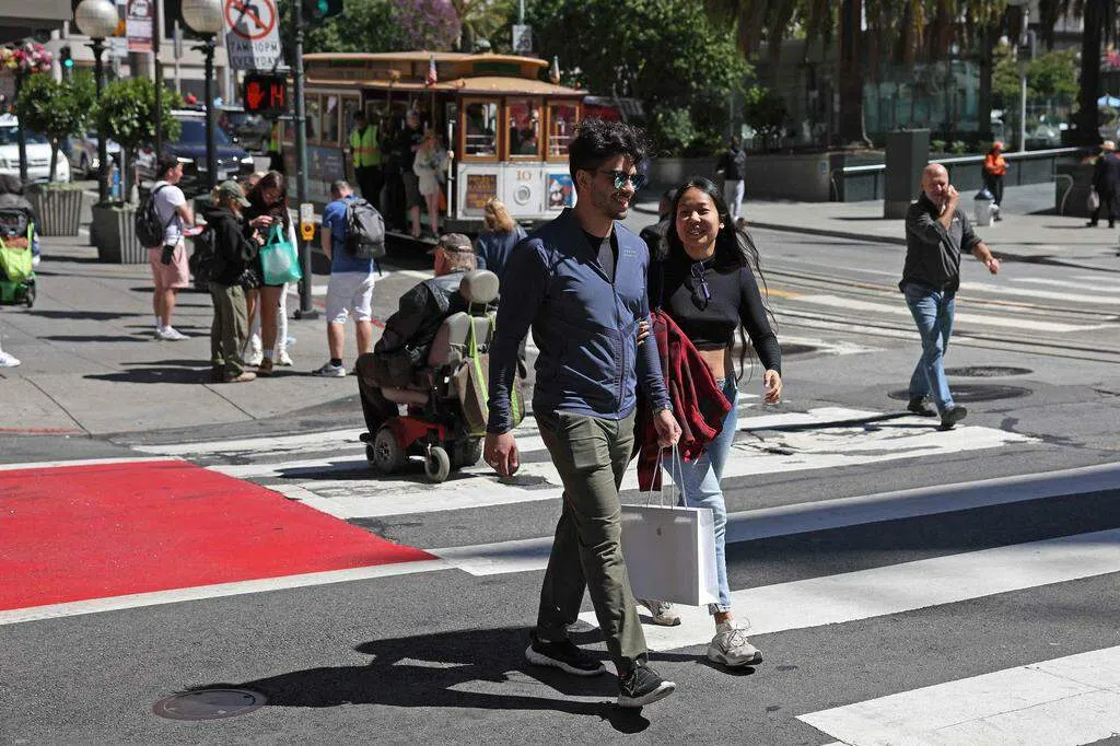 Study: Walking 4,000 steps just one day a week can reduce the risk of premature death.