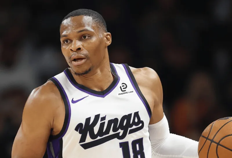 A triple-double! Westbrook becomes the fourth Kings player since 1985 to achieve 20+15+10 in a single game.