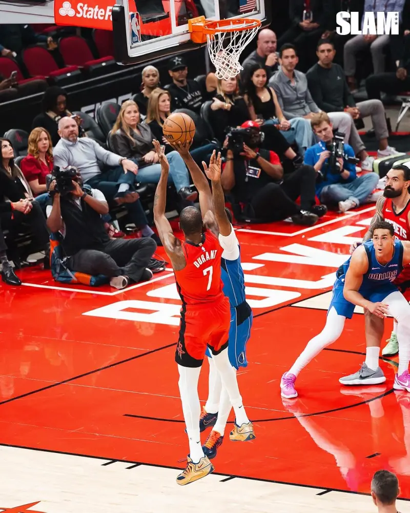 His scoring ability remains top-notch! Slam's official account shared photos of Durant on the court with fans.