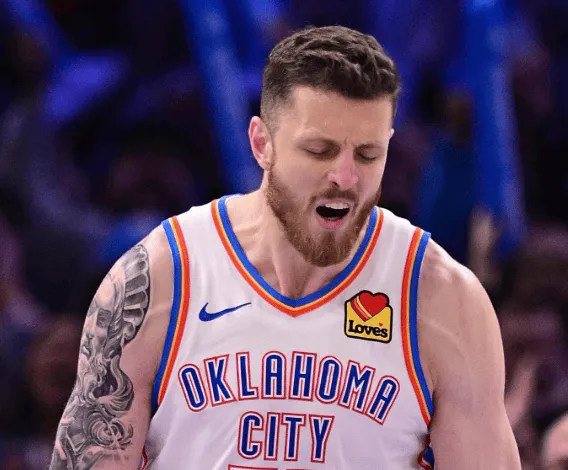 Hartenstein scored 30+ points and 15+ rebounds with a 75%+ field goal percentage, becoming the first player in Thunder history to achieve this during their Oklahoma City era.