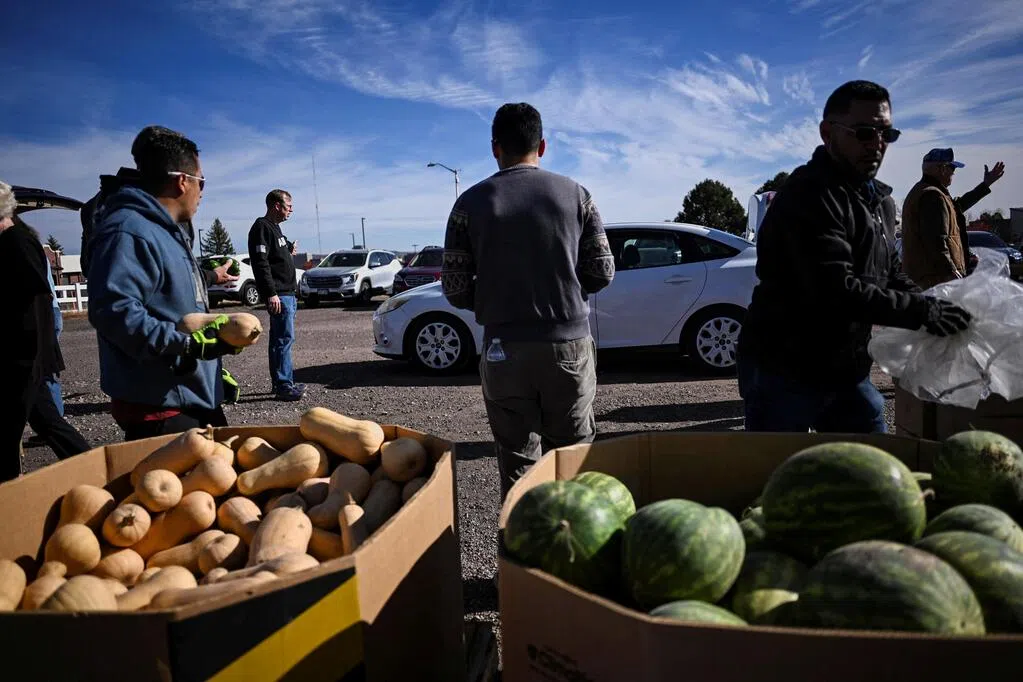 Thousands of flights were canceled or delayed in the US over the weekend, exacerbating air traffic control pressures.