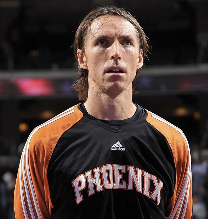 On this day in 2009, Steve Nash scored 21 points and 20 assists in the game, shooting 6-for-9 from the field.