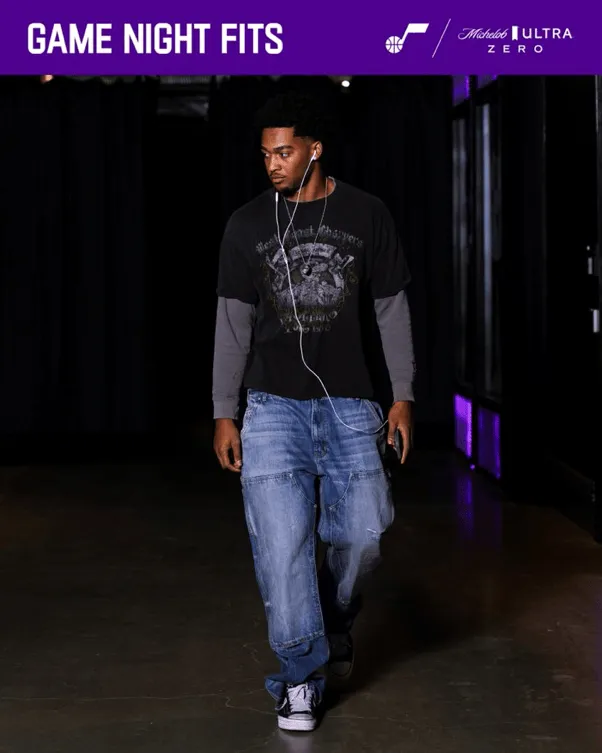 Jazz players enter the arena: wired headphones reinstated.