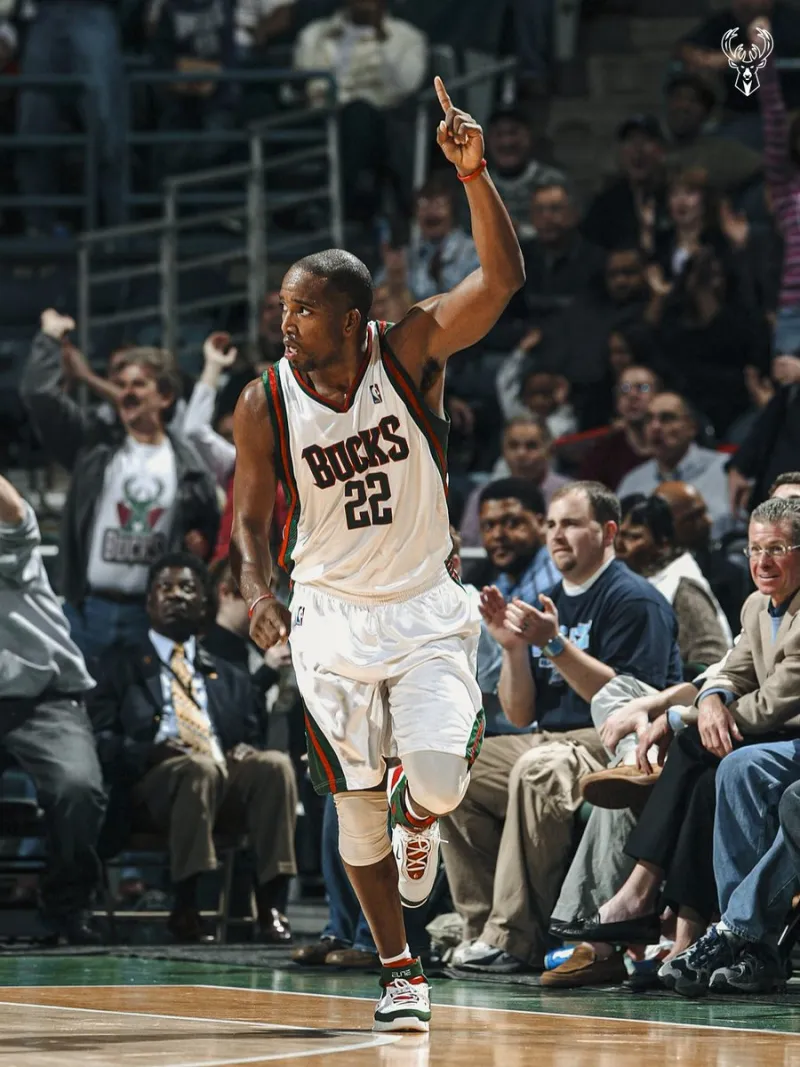 The Bucks had a stellar season, with Michael Redd scoring 57 points in a single game.