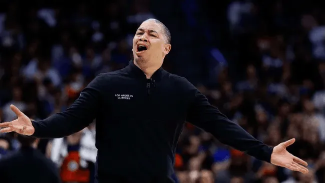 Despite a 3-7 start, the coaching staff and players still trust each other.