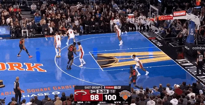 Shamet scored 15 points in the quarter, bringing his total to 21 points.