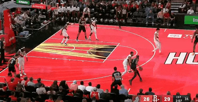 Durant made a difficult layup while lying in mid-air, putting the team ahead of the Trail Blazers.