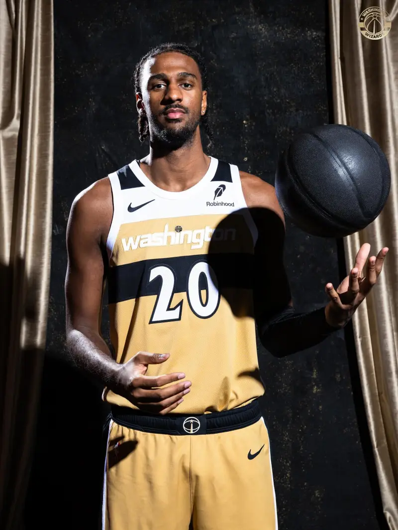1 win, 11 losses! Wizards official announcement: This gold jersey will make its debut on November 16th.