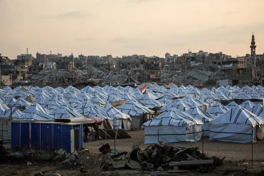 The United States urges the Security Council to quickly pass a resolution on Gaza, and for the first time raises the possibility of Palestinian statehood.