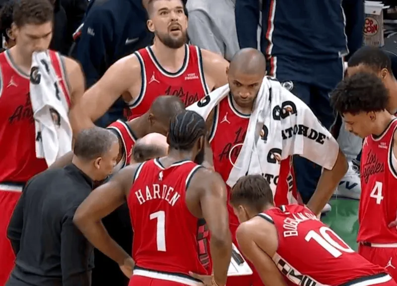 In the decisive moments, the Clippers' final possession was orchestrated by assistant coach Van Gundy.