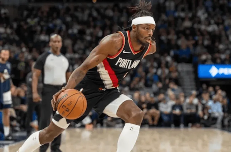 ESPN predicts the Trail Blazers have a slight 51.8% chance of winning against the Bulls tomorrow.