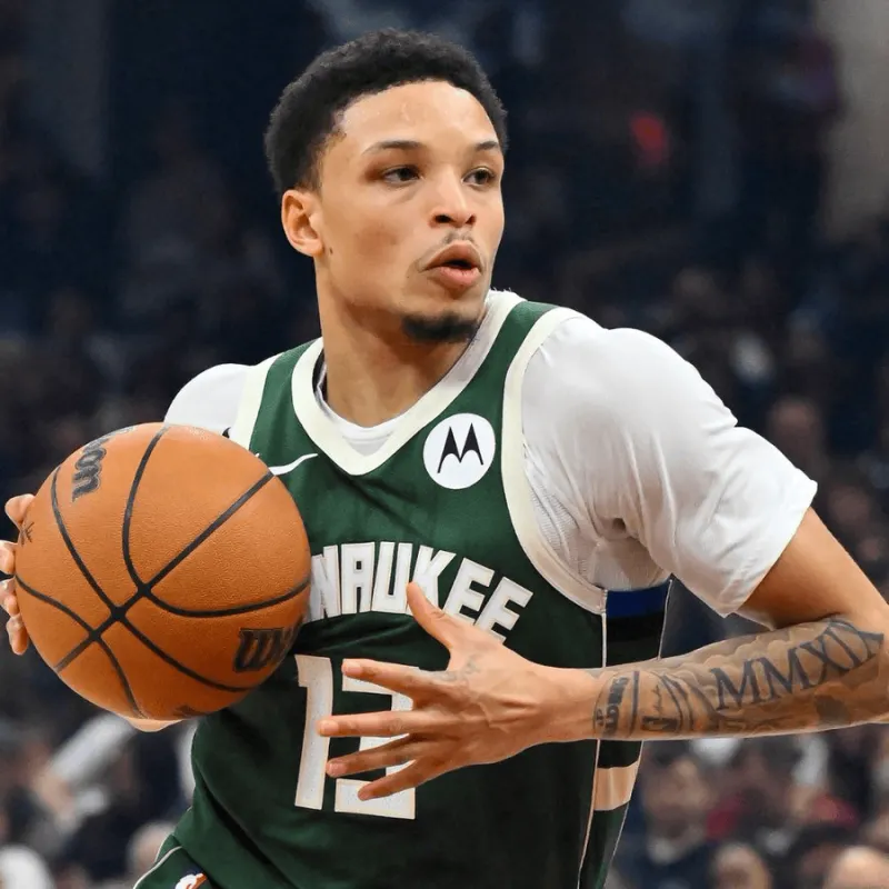 Rollins averaged 29.7 points and 9.3 assists per game.