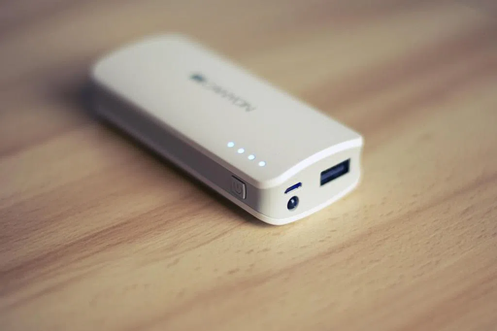 Starting next month, Australian flights will ban power banks.