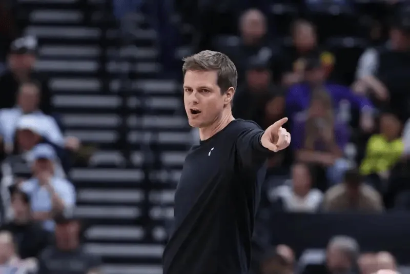 Jazz head coach on the last game against the Lakers: They made 40 free throws in that game.