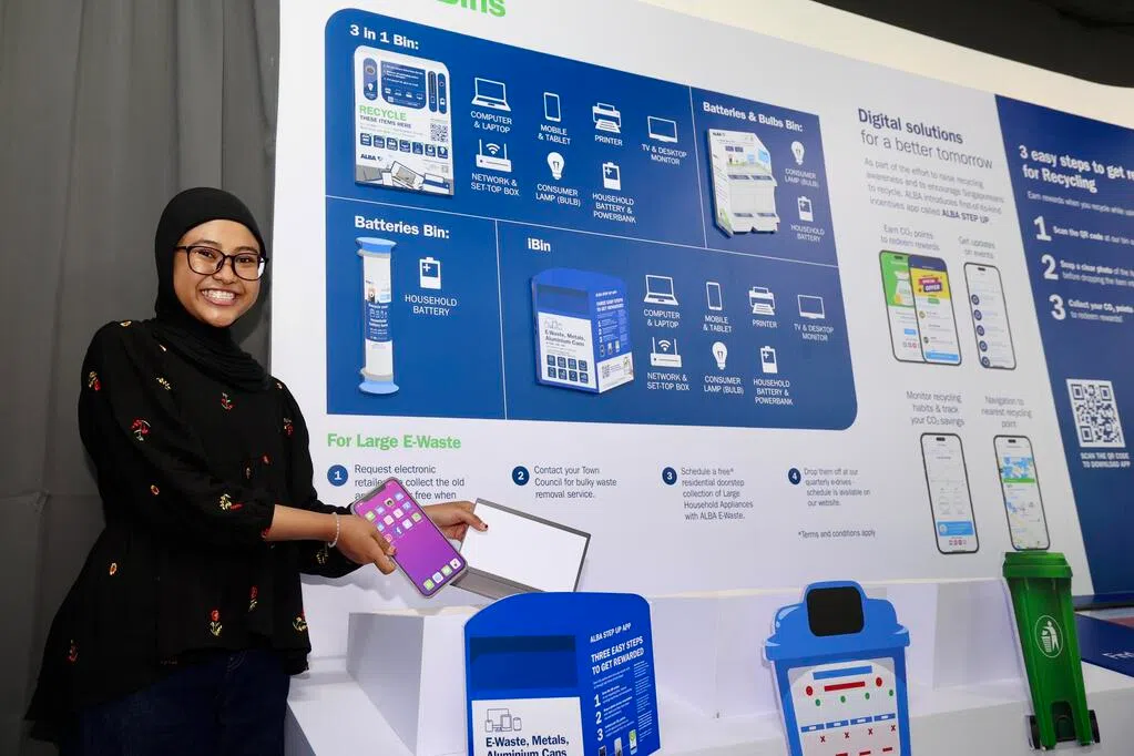 Survey: The average lifespan of a mobile phone in the United States is 29 months.