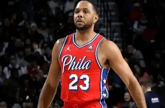 Gordon went 4-for-4 from the field and 2-for-2 from three-point range, contributing 10 points, 2 rebounds, 2 assists, and 2 steals.