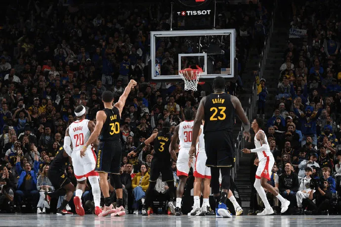 All nine Rockets players who saw play scored.