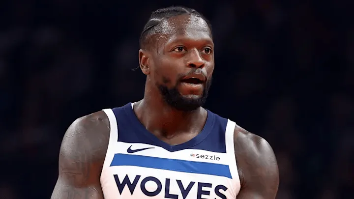 Randle finished with 22 points, 6 rebounds, 12 assists, and 1 steal, with a plus-minus of +30.